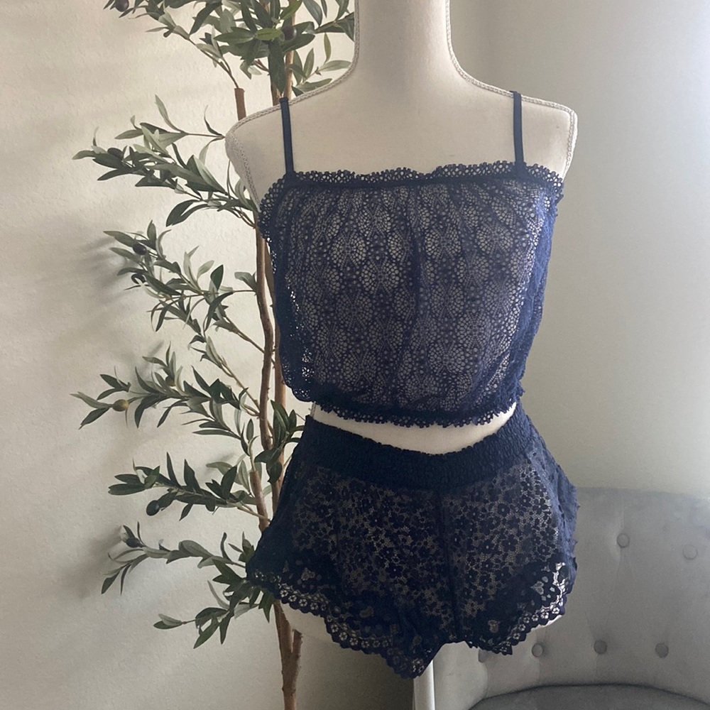 2pc Victorias Secret Navy Blue Lace Bralette/Panty Set Size Small